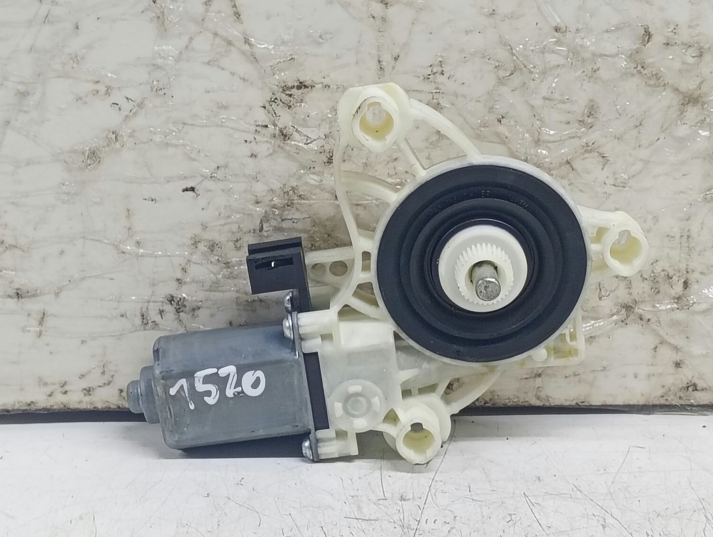 Motoras geam dreapta fata A0009065706 Mercedes Benz E-Class W213 (2016 - 2020)