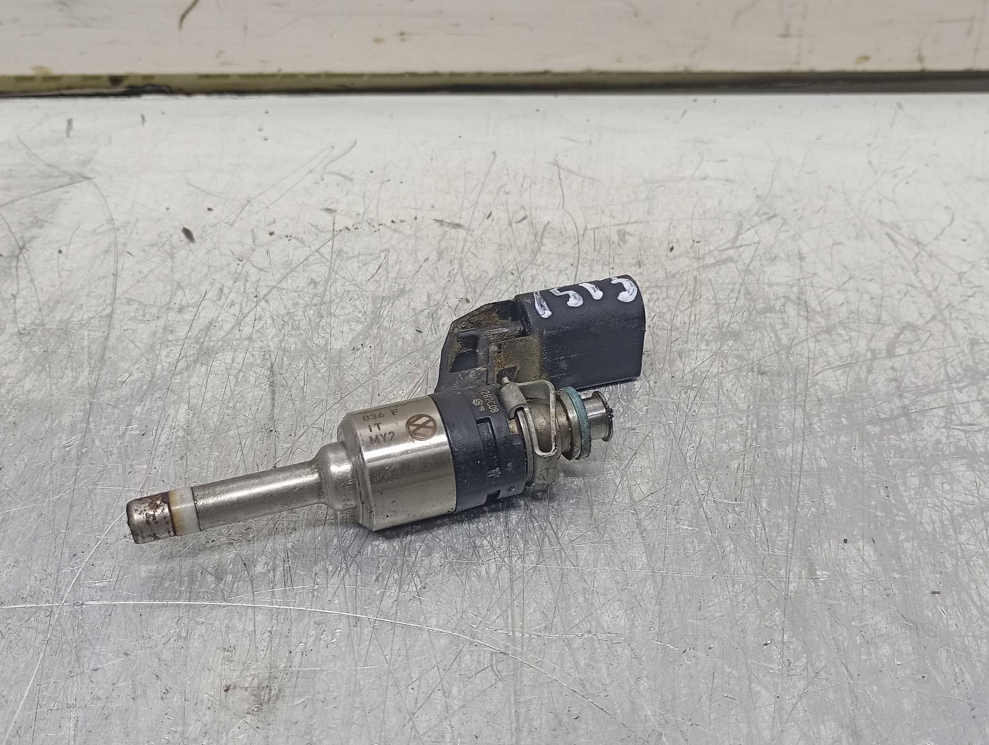 Injector Volkswagen Passat B6 (2005 - 2010)