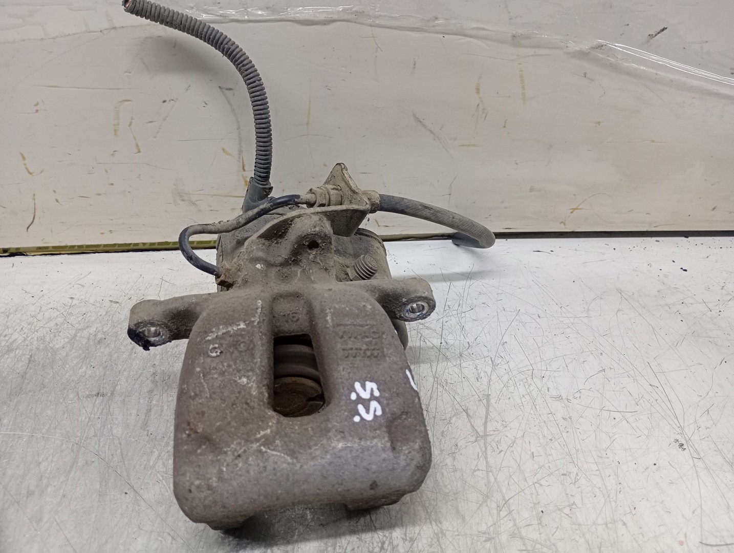 Etrier electric stanga spate Volkswagen Passat B6 (2005 - 2010)