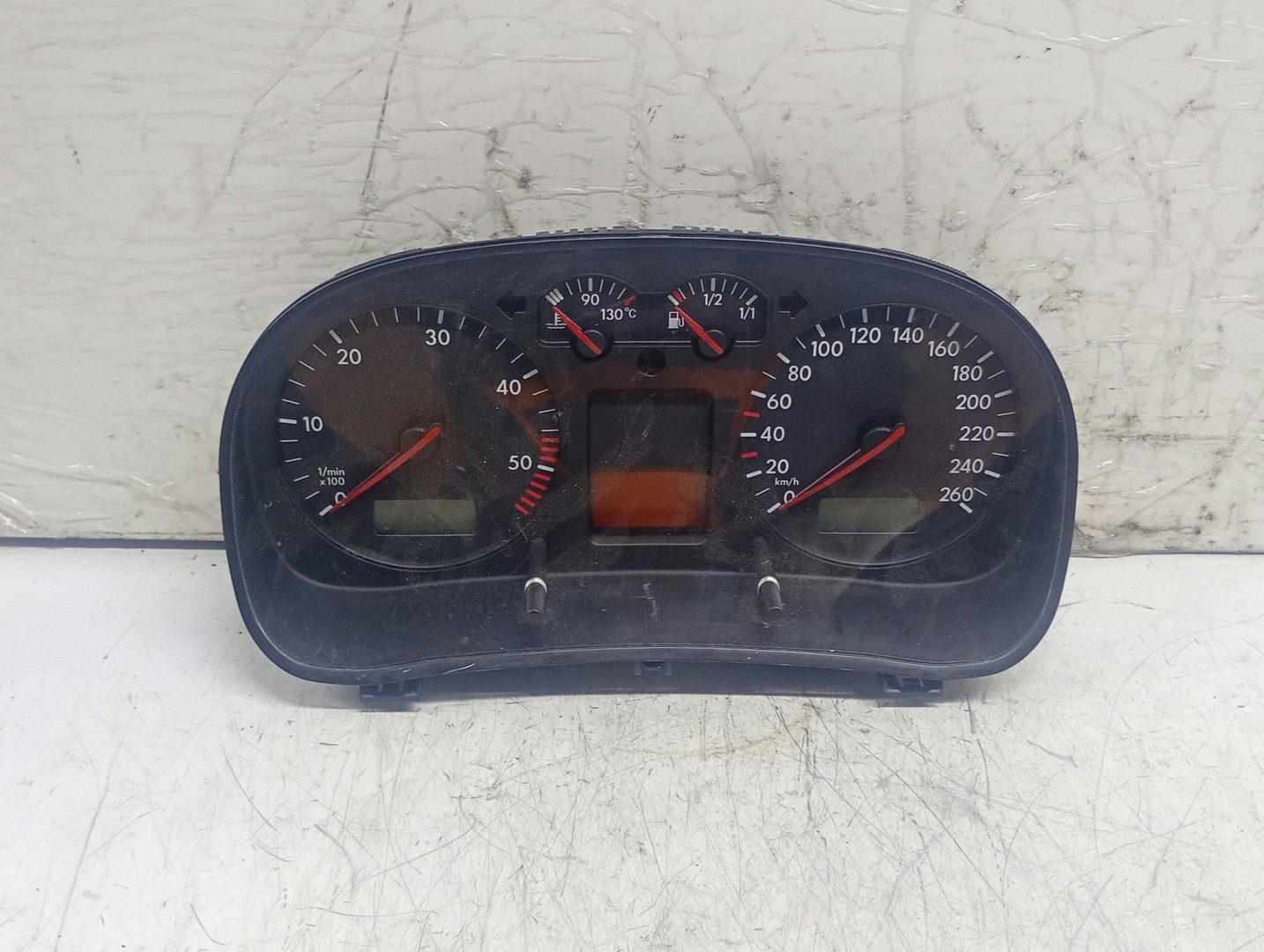 Ceasuri de bord 1J0920826C Volkswagen Golf 4 (1997 - 2006)