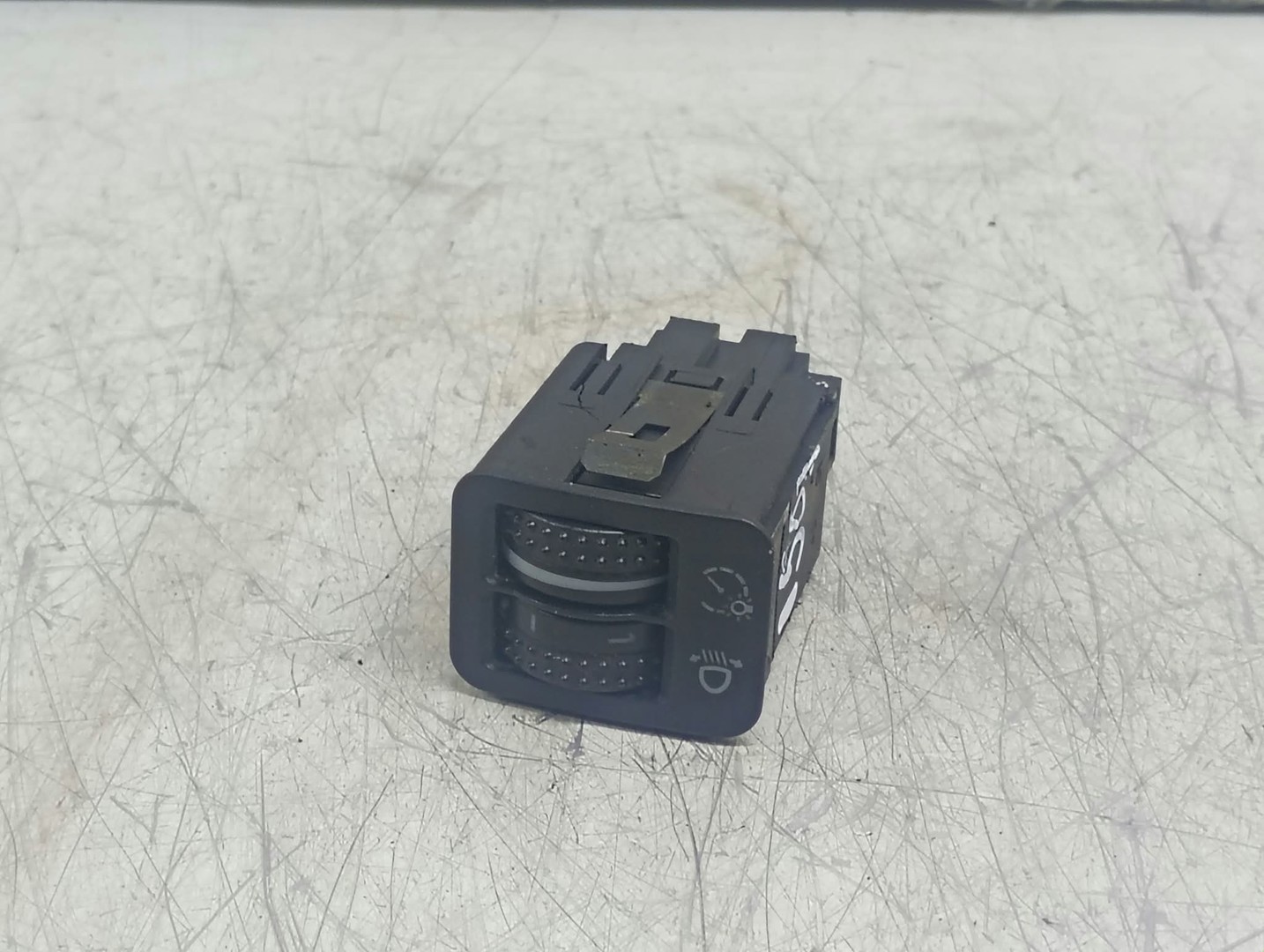 Buton reglaj faruri 1J0941333A Volkswagen Golf 4 (1997 - 2006)