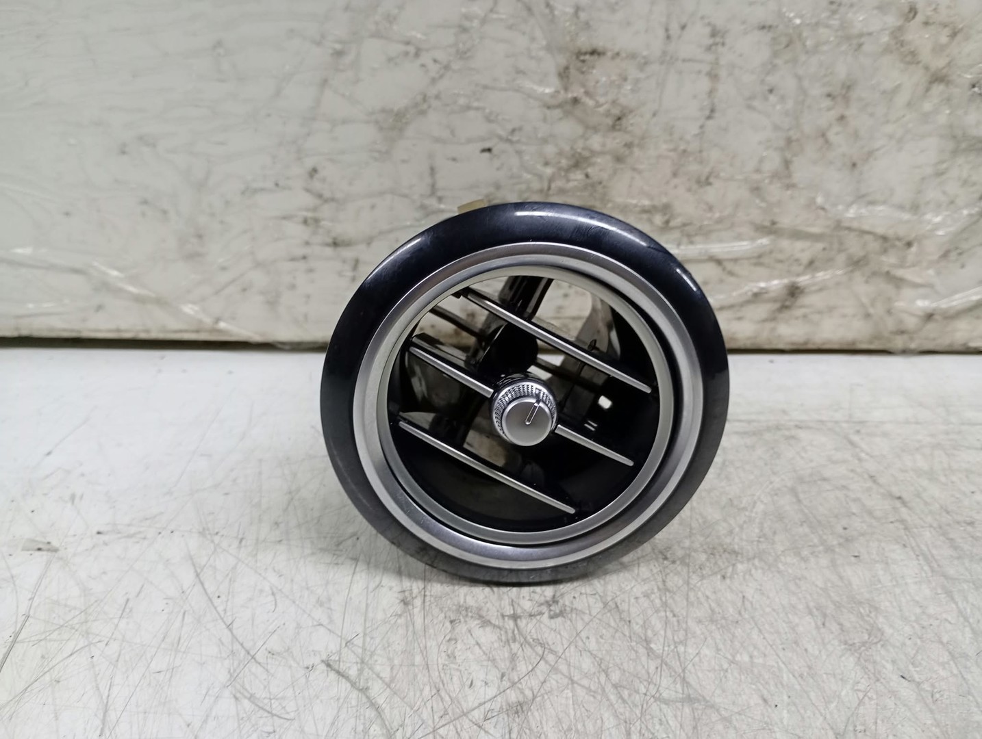 Grila ventilatie bord dreapta A2138308000 Mercedes Benz E-Class W213 (2016 - 2020)
