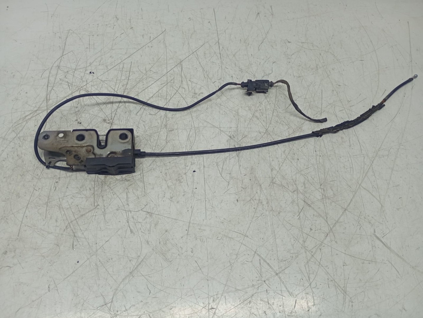 Broasca capota 3c1823187 Volkswagen Passat B6 (2005 - 2010)