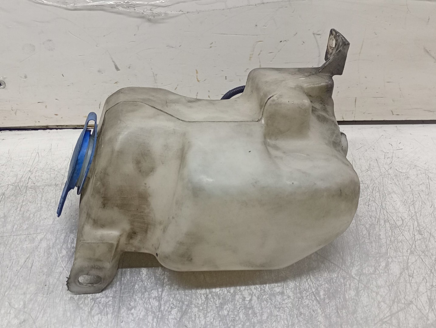 Vas lichid parbriz 1j0955453N Volkswagen Golf 4 (1997 - 2006)