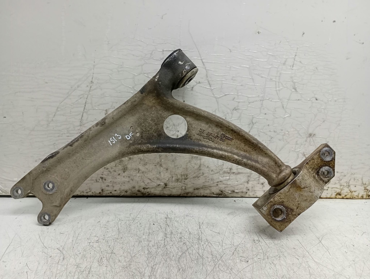 Brat suspensie dreapta fata Volkswagen Passat B6 (2005 - 2010)