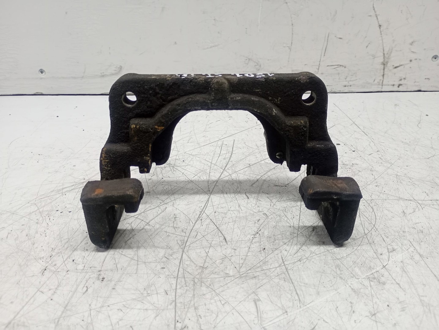 Suport etrier stanga fata BMW Seria 7 E65/E66 (facelift) (2005 - 2008)