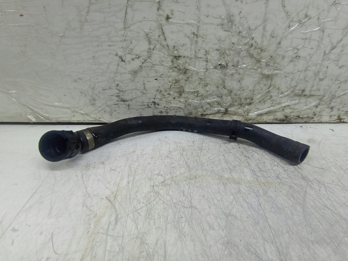 Furtun apa Mercedes Benz E-Class W213 (2016 - 2020)