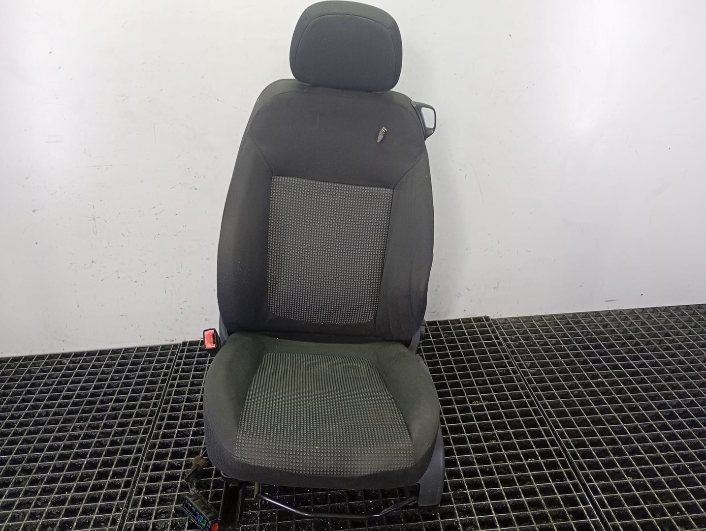 Scaun stanga fata Opel Corsa D (2006 - 2011)