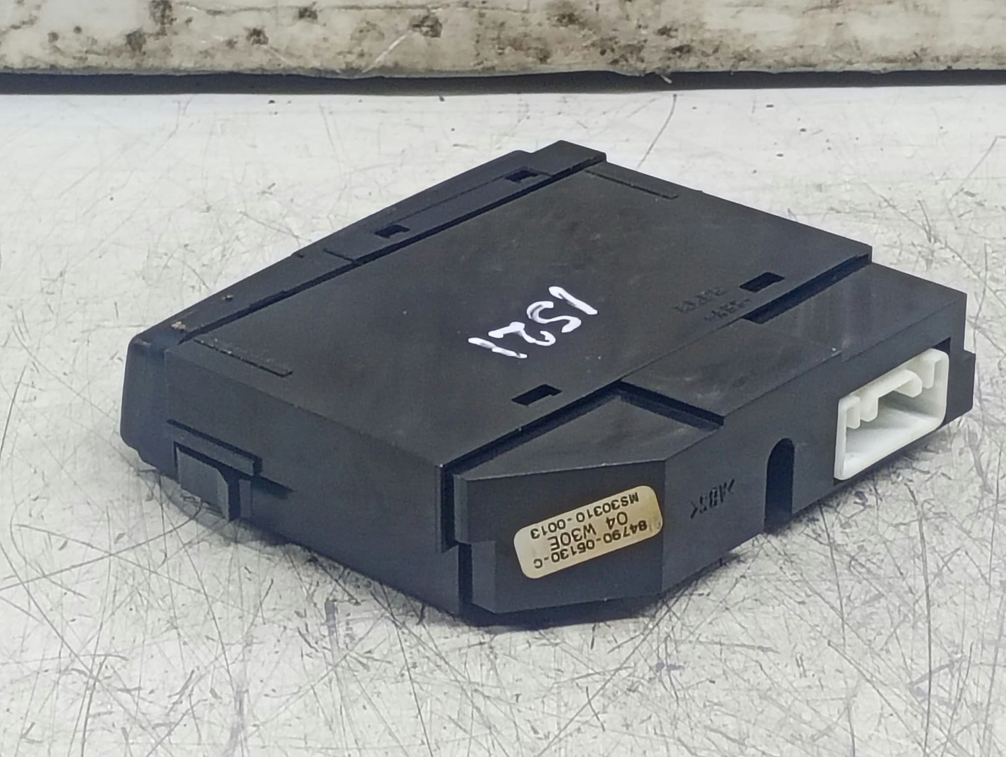 Buton dezaburire 84790-05130 Toyota Avensis 2 T25 (2002 - 2006)