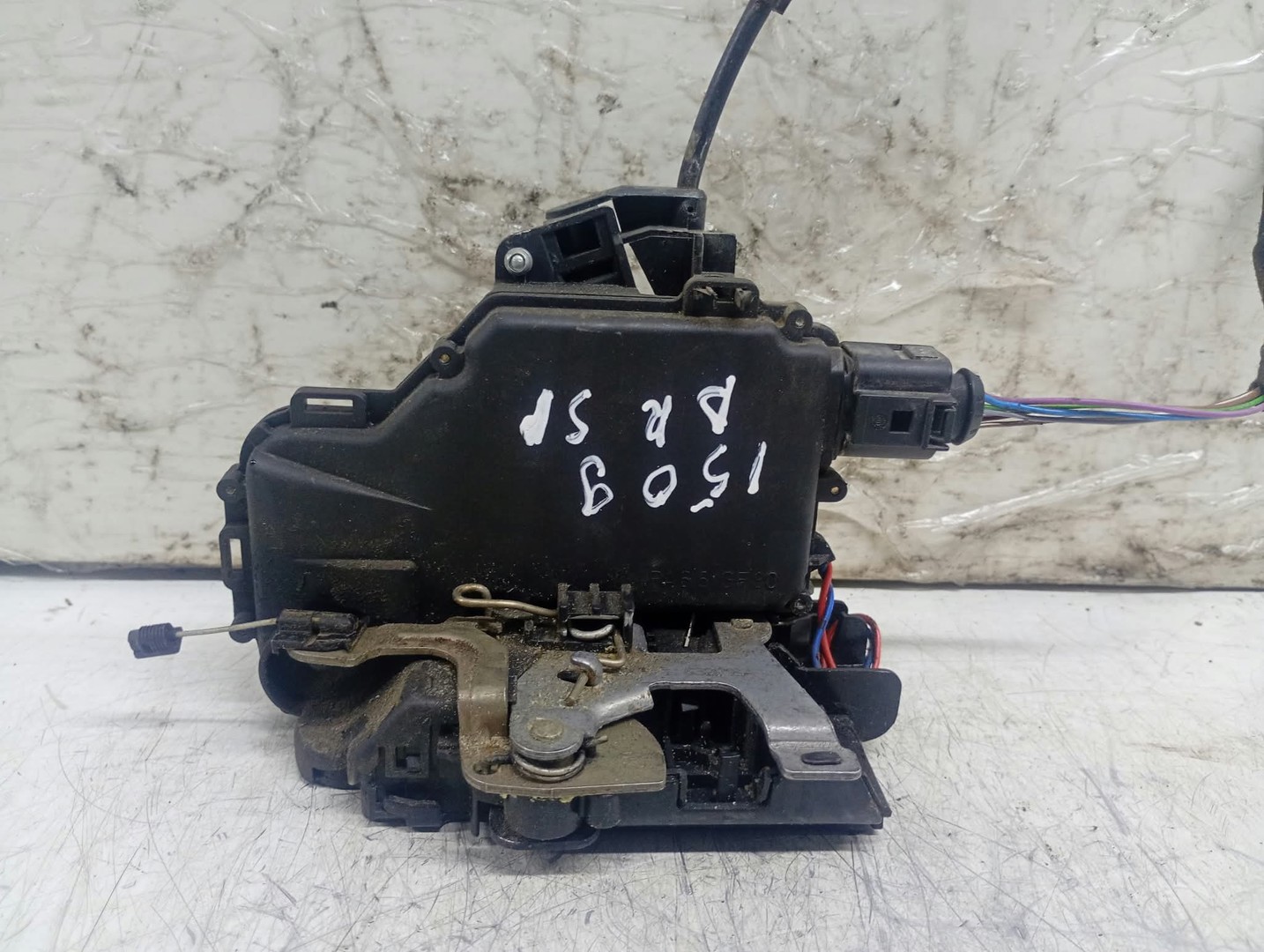 Broasca dreapta spate Y3B4839016A Volkswagen Golf 4 (1997 - 2006)