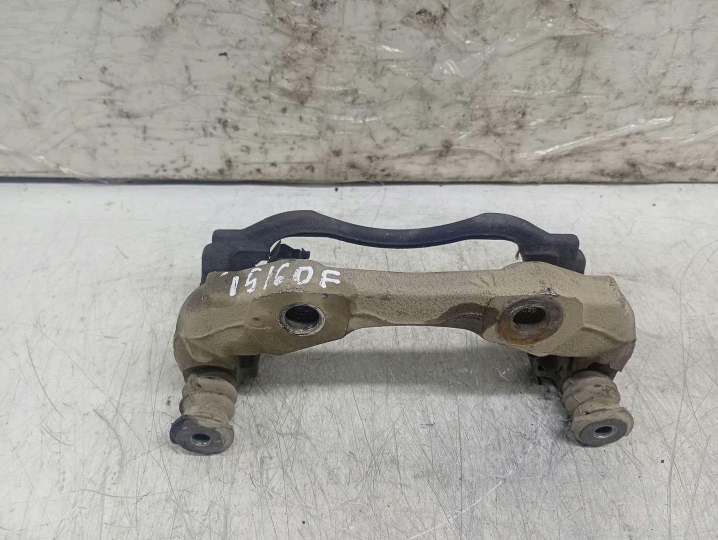Suport etrier dreapta fata 0204L61379 Citroen C3 AirCross 1 (2017 - 2020)