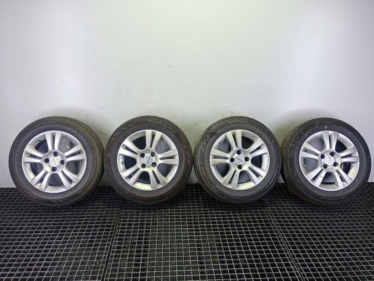 Set jante aliaj R15 Opel Corsa D (2006 - 2011)