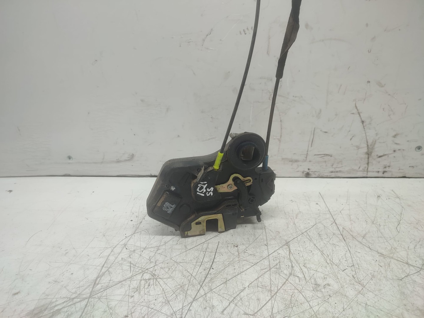 Broasca stanga spate Toyota Avensis 2 T25 (2002 - 2006)