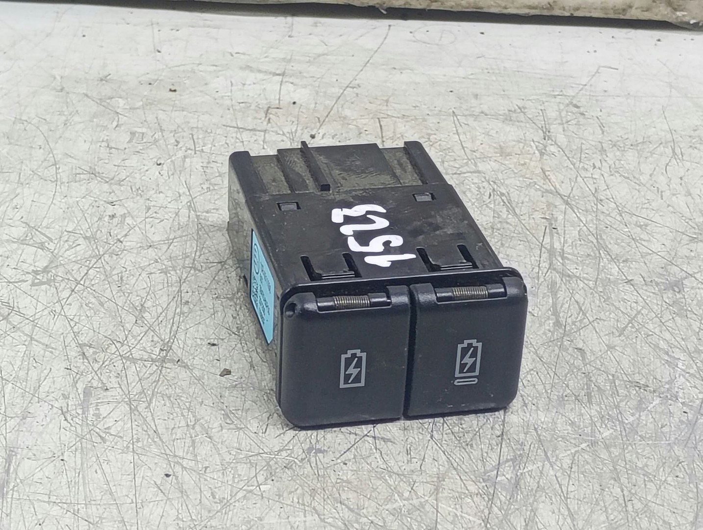 Slot USB 10R-0511056 39470-80p00 Suzuki Swift 6 generation (2023 - prezent)