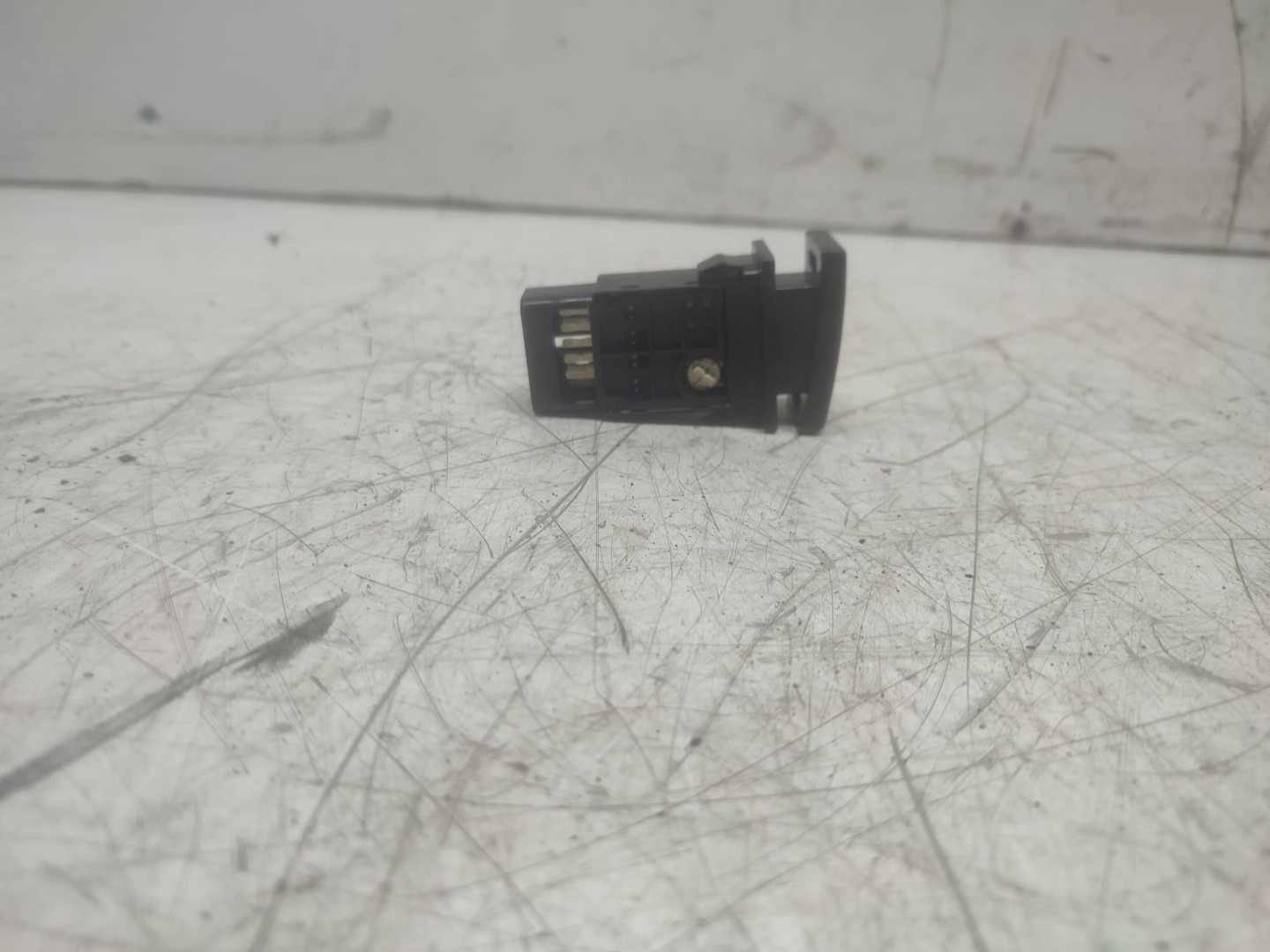 Buton avarii 157963 Toyota Avensis 2 T25 (2002 - 2006)