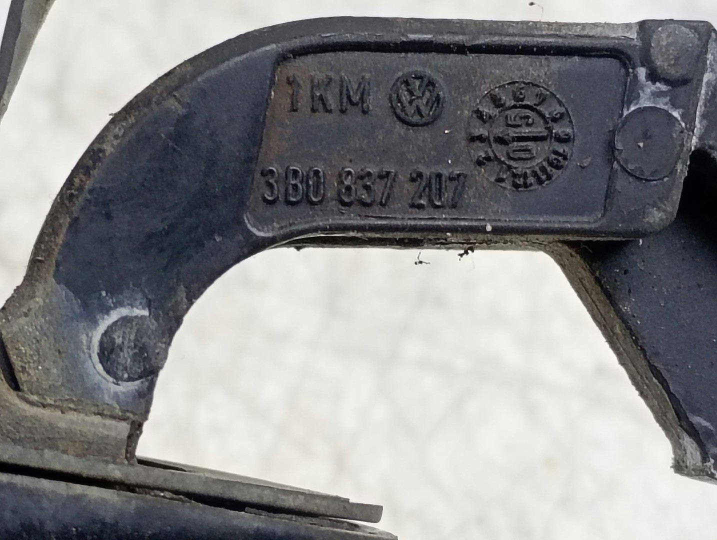 Maner exterior stanga 3B0837207 Volkswagen Fox 2 (2003 - 2007)