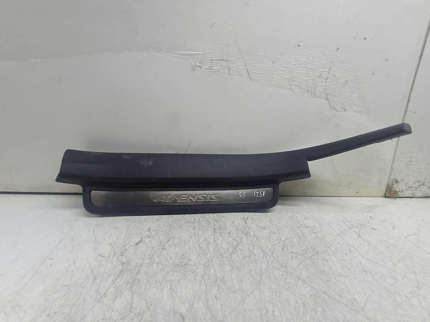 Ornament Prag stanga spate 67918-05040 Toyota Avensis 2 T25 (2002 - 2006)