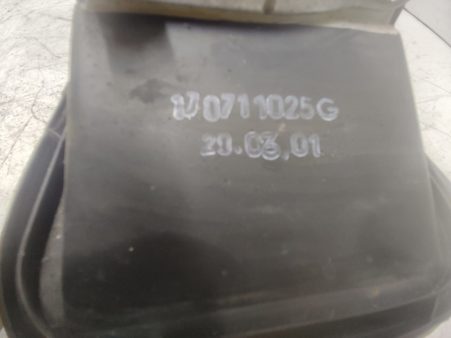 Timonerie manuala 5 trepte 1j0711025g Volkswagen Golf 4 (1997 - 2006)