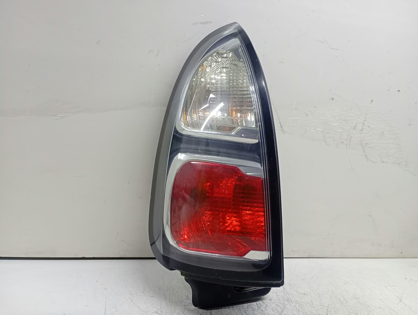 Stop stanga 9681727280 Citroen C3 Picasso 1 (2008 - 2013)