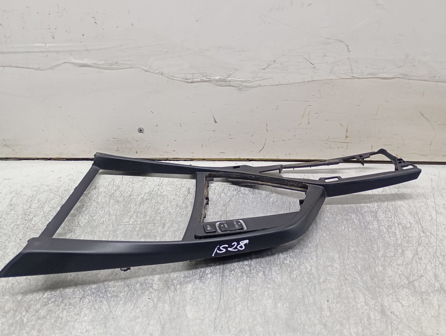 Ornament consola centrala 105026818 BMW Seria 1 F20/F21 (2011 - 2015)