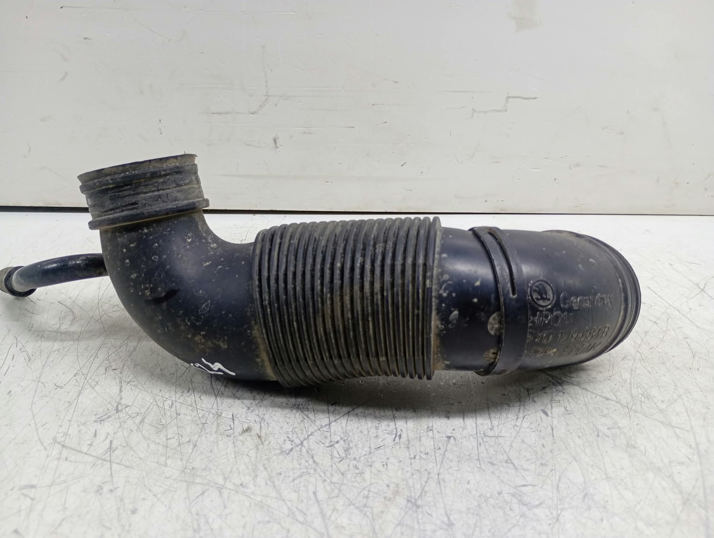 Furtun admisie 6Y0129684B Volkswagen Fox 2 (2003 - 2007)