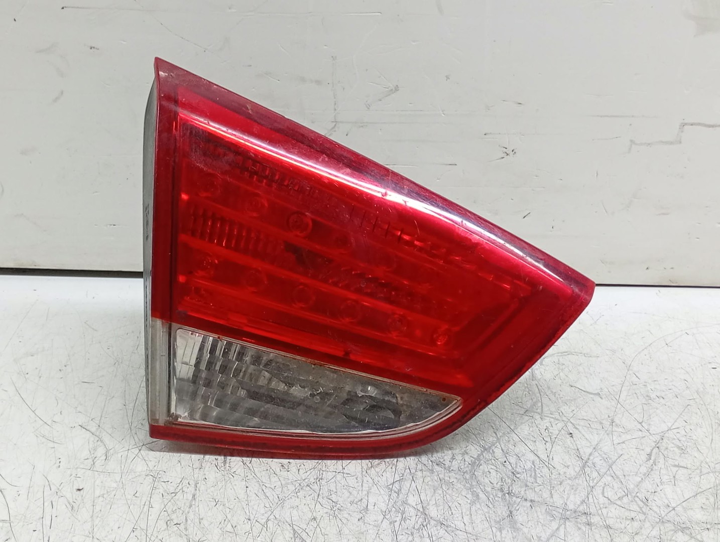 Stop stanga haion 92405-2Y0 Hyundai ix35 1 (facelift) (2013 - 2015)