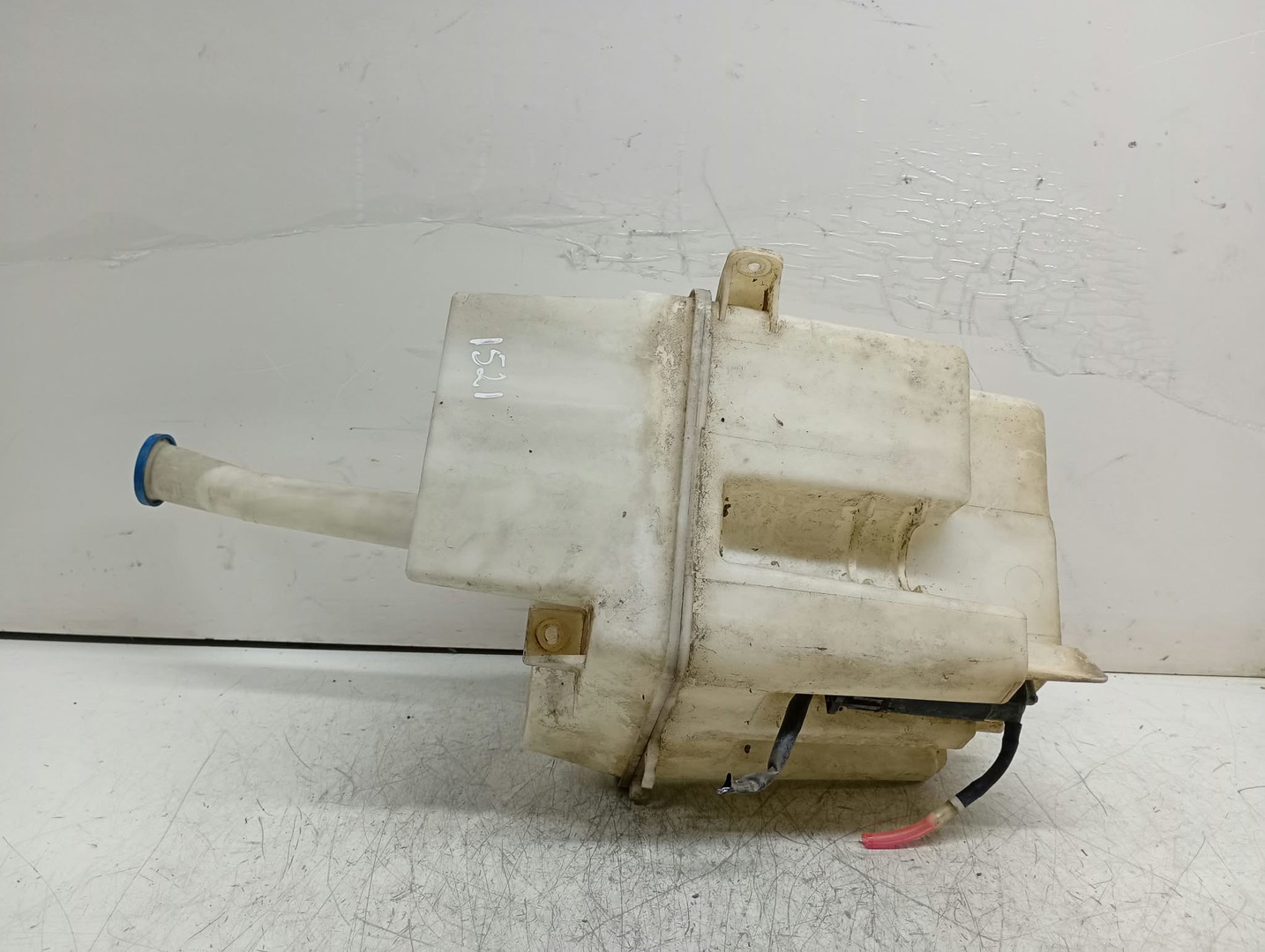 Vas lichid parbriz E11001185 e11015024 Toyota Avensis 2 T25 (2002 - 2006)