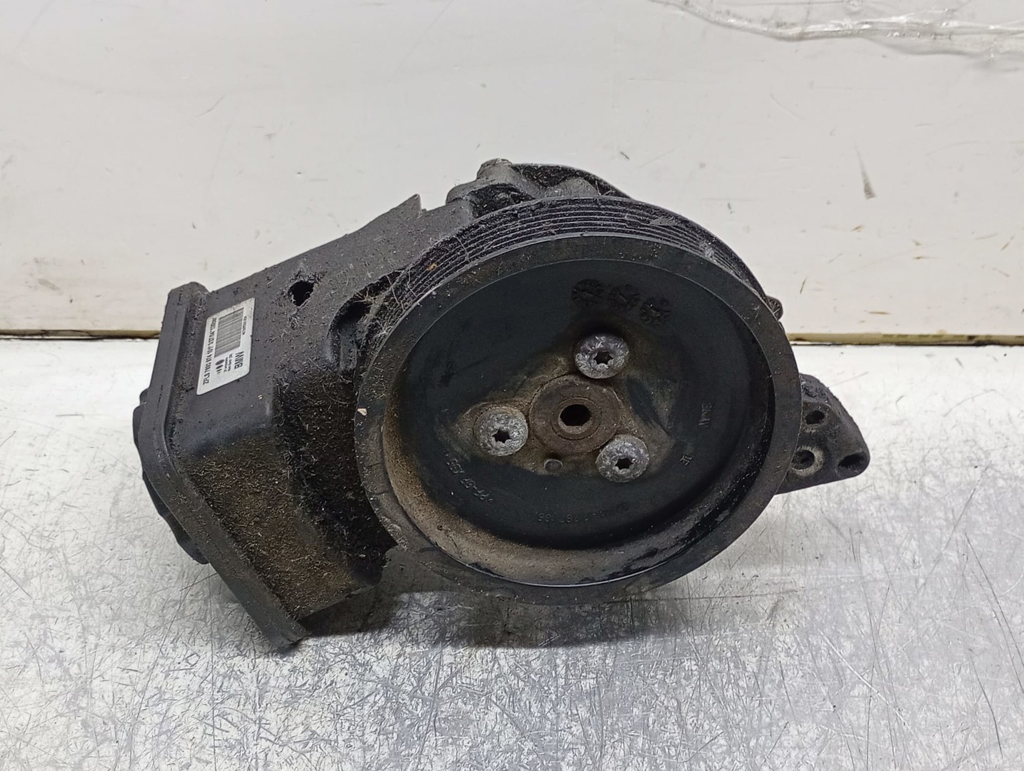 Pompa servodirectie 7693974101 BMW Seria 5 E60/E61 (2003 - 2007)