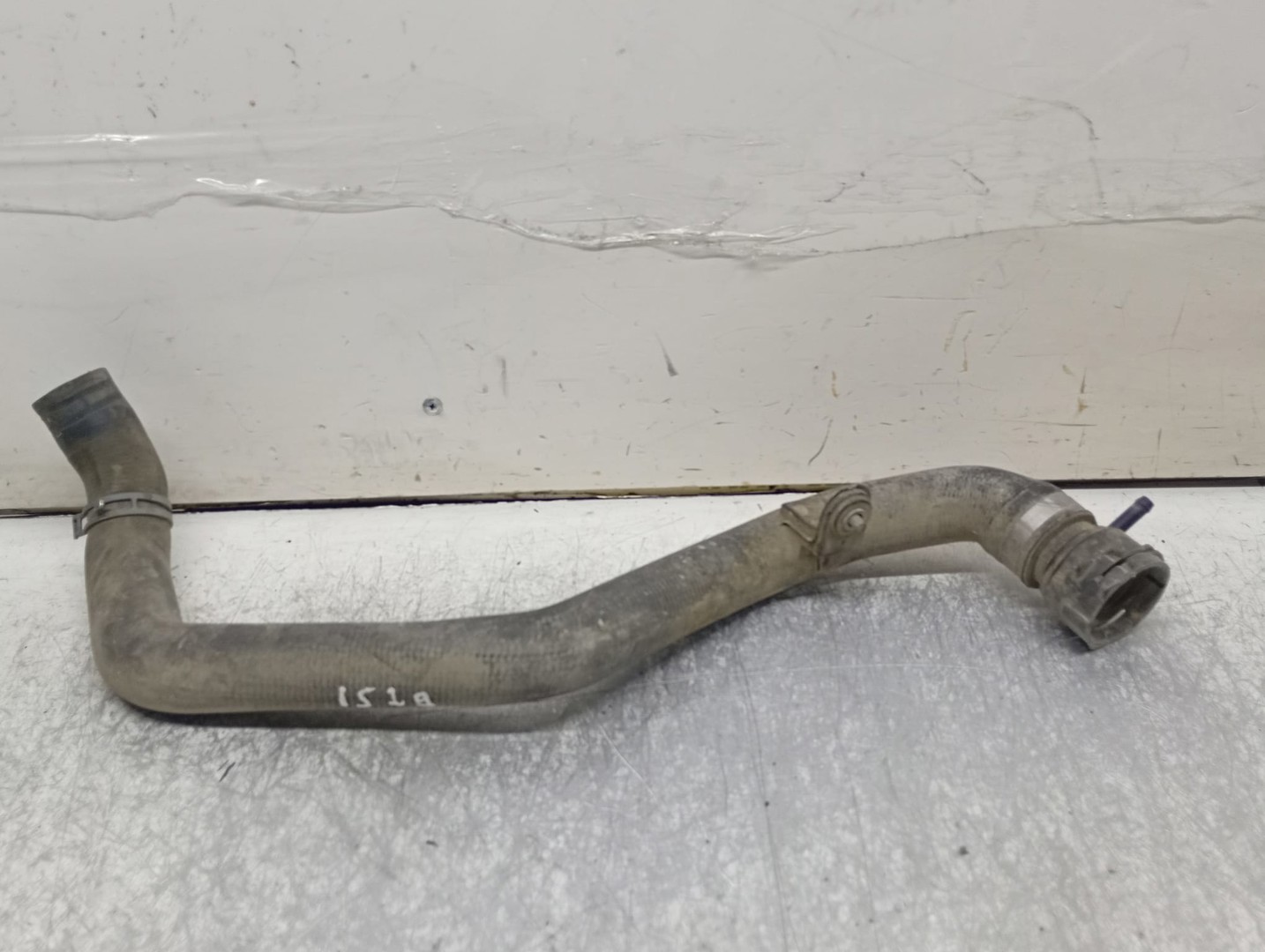 Furtun apa Volkswagen Touareg 2 (7P) (2010 - 2014)