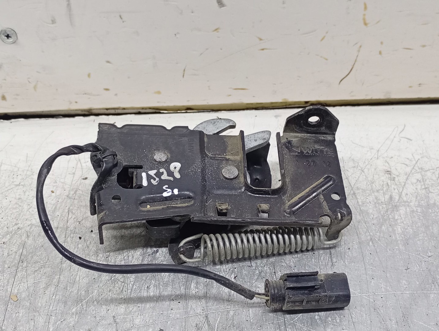 Broasca capota 724254808 BMW Seria 1 F20/F21 (2011 - 2015)