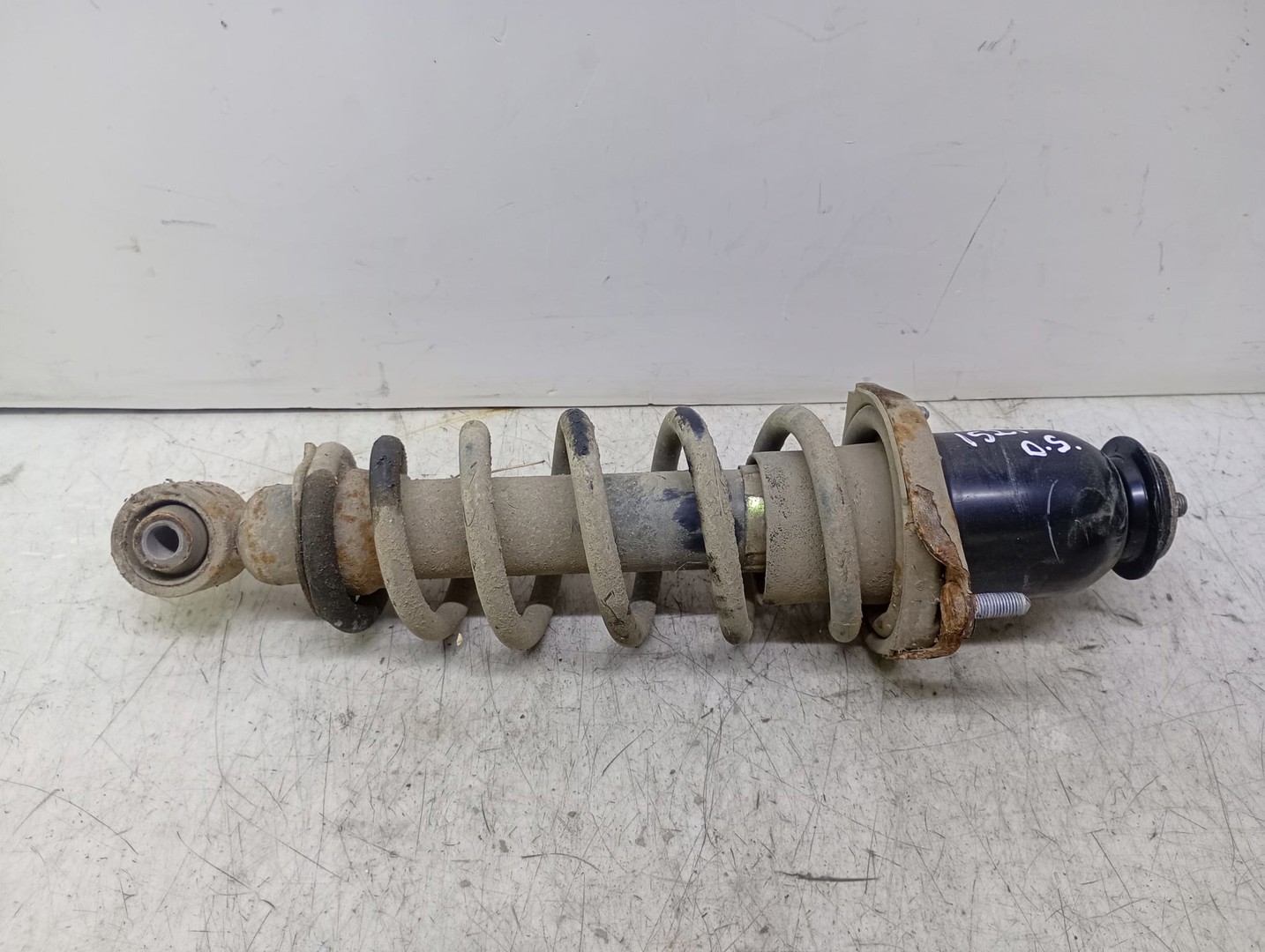 Amortizor dreapta spate Toyota Avensis 2 T25 (2002 - 2006)