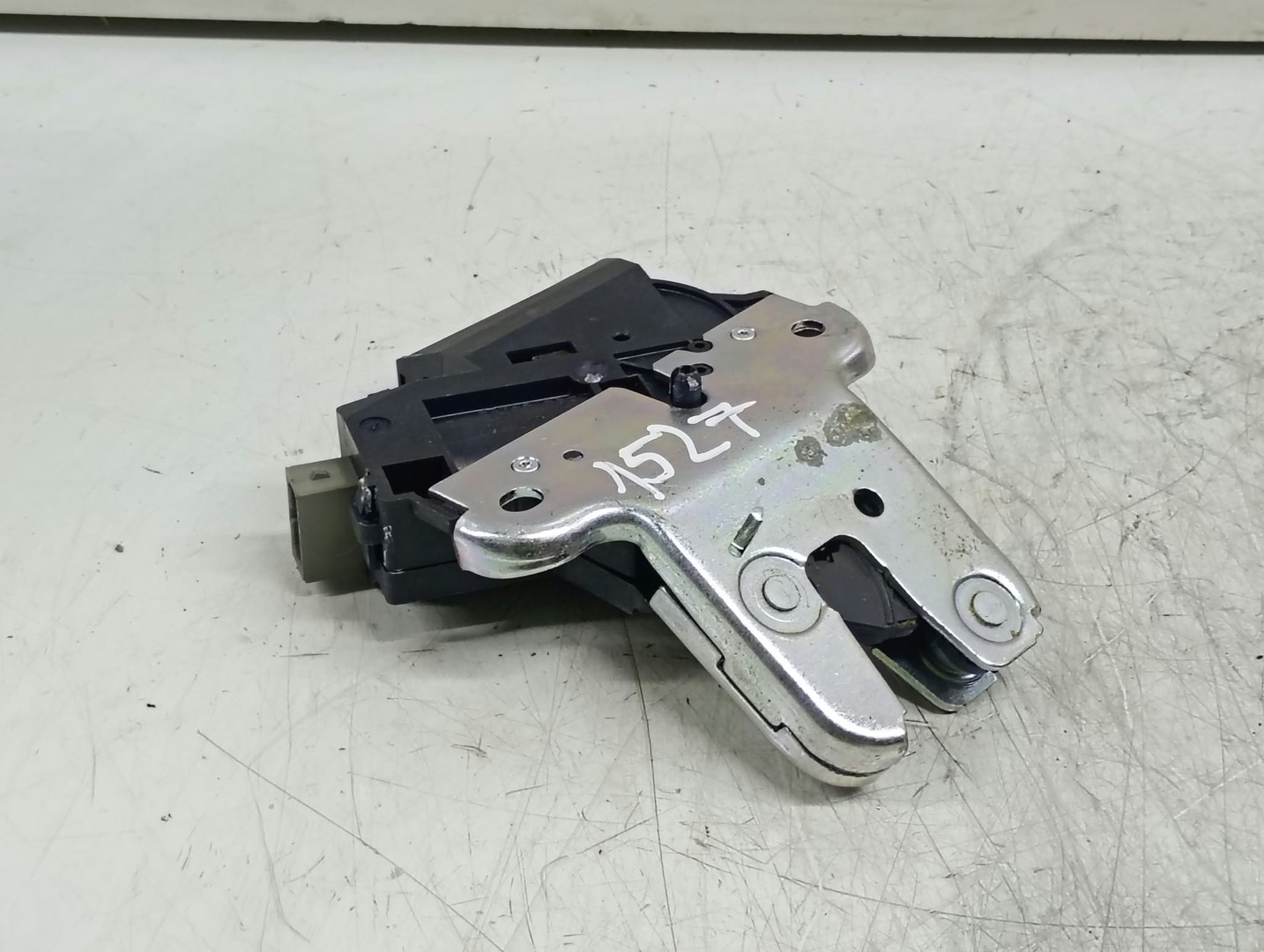 Broasca haion 4F5827505 Volkswagen Passat CC 1 (2008 - 2012)