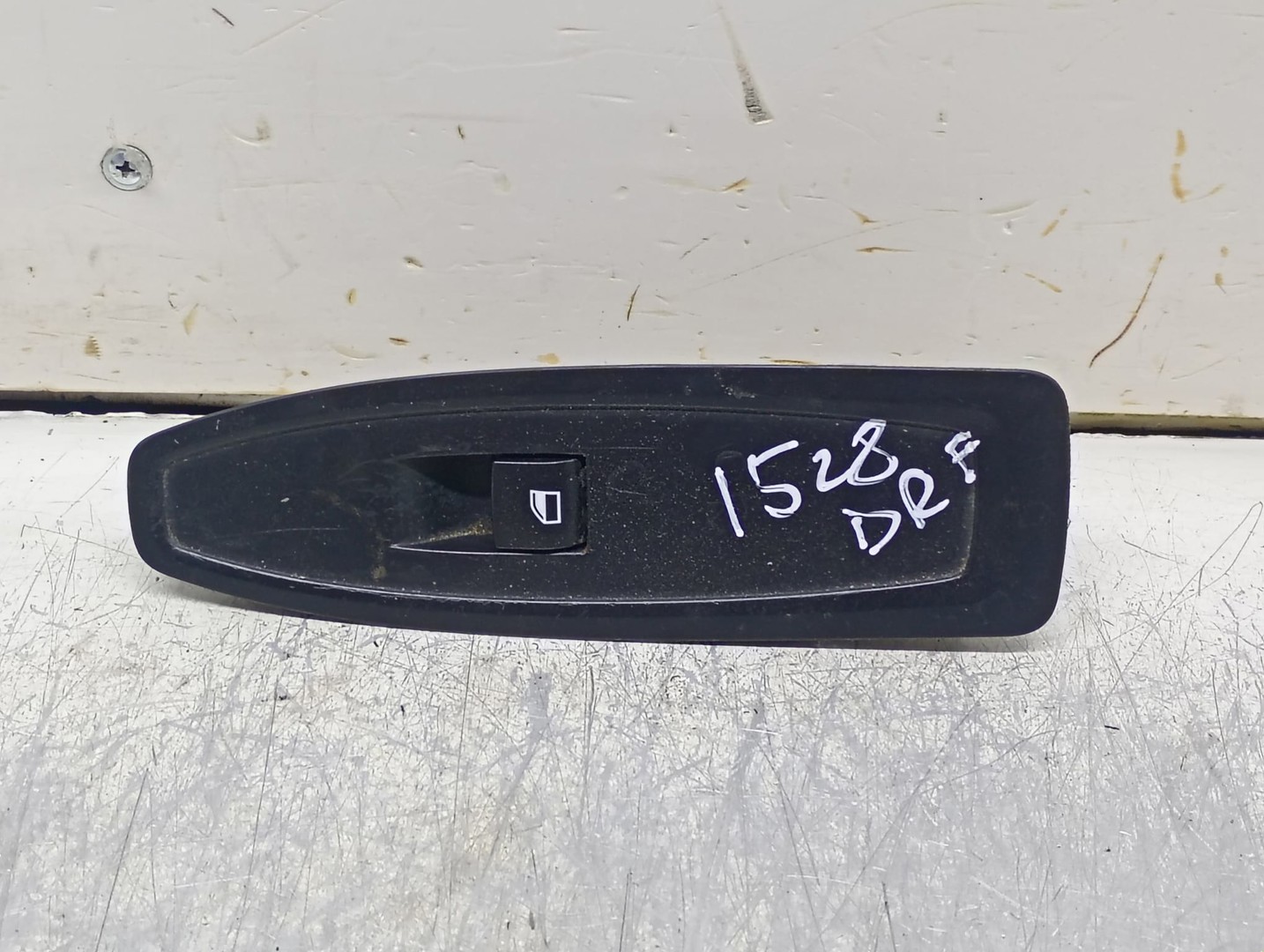 Buton geam 731845104 BMW Seria 1 F20/F21 (2011 - 2015)