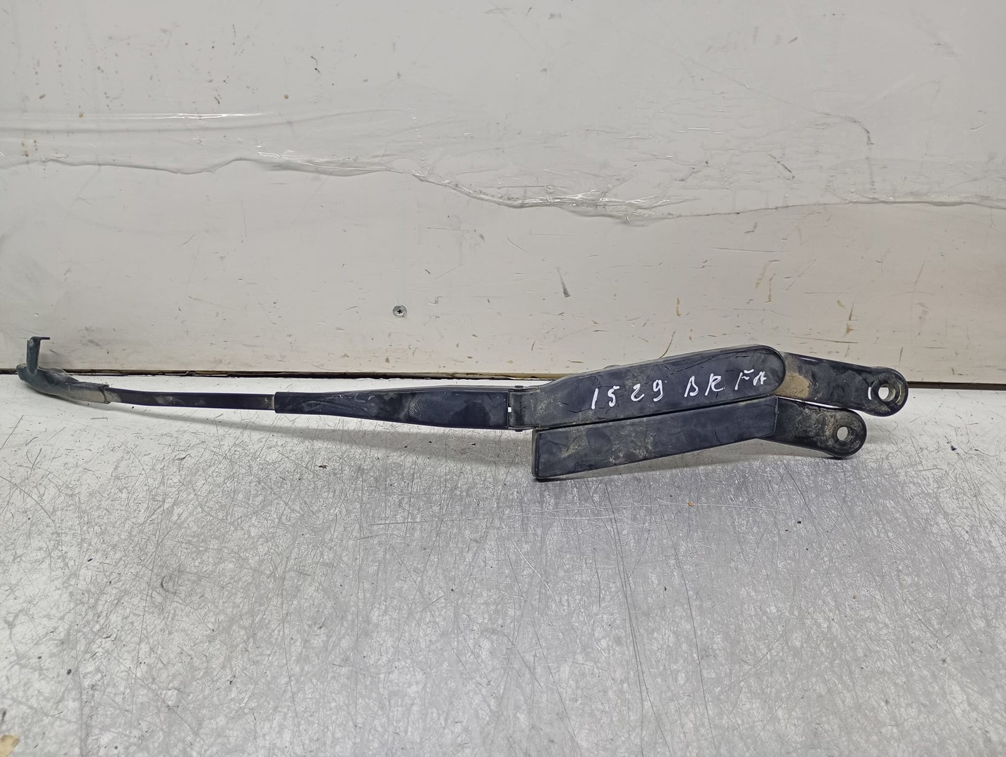 Brat stergator parbriz dreapta 7P0955410b Volkswagen Touareg 2 (7P) (2010 - 2014)