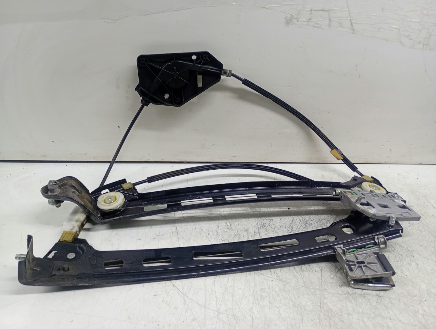 Macara geam stanga fata 3C8837461J Volkswagen Passat CC 1 (2008 - 2012)