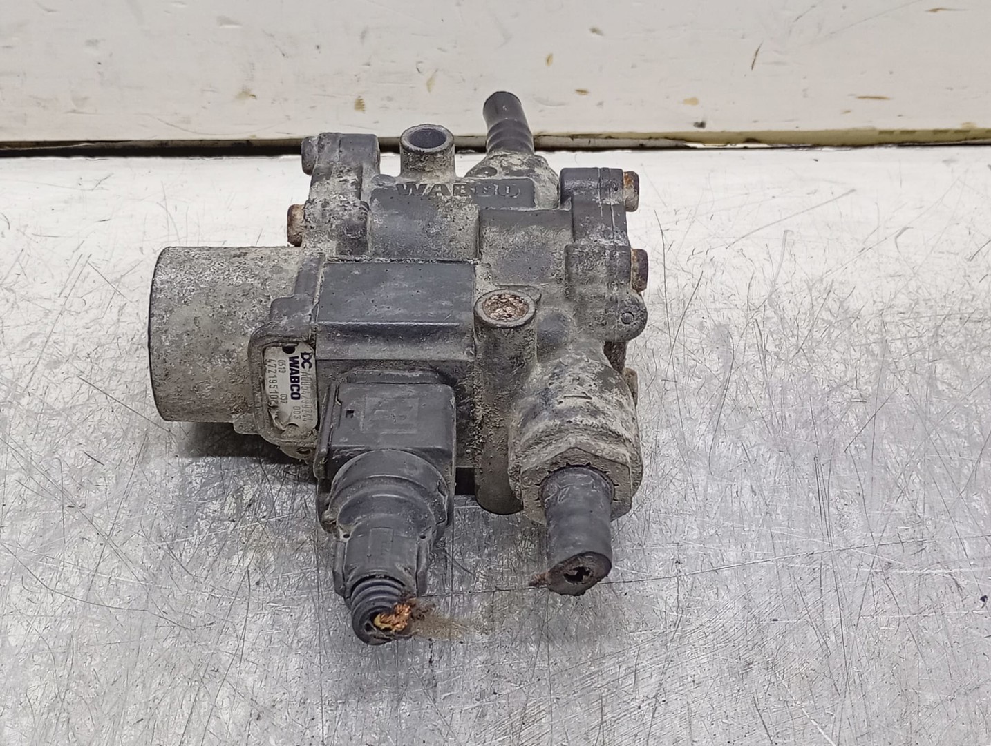 Supapa ABS A0054299244 Mercedes Benz Actros MP4 1 (2011 - 2019)