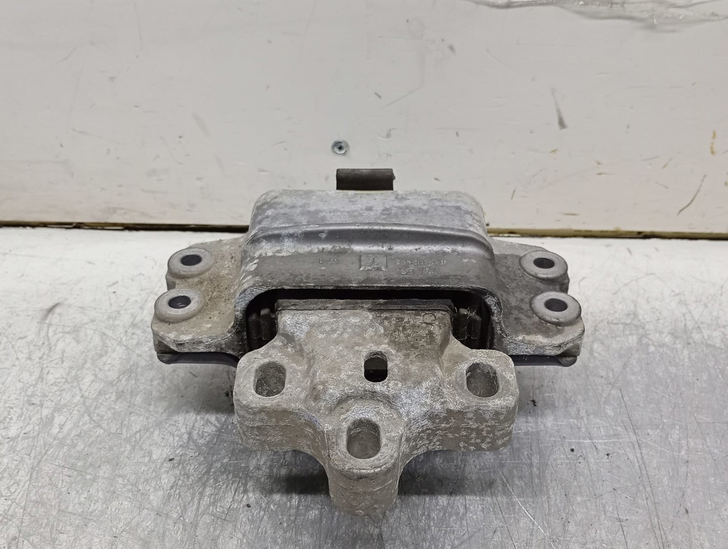 Suport cutie viteze 1k0199555 Volkswagen Golf 5 (2003 - 2009)