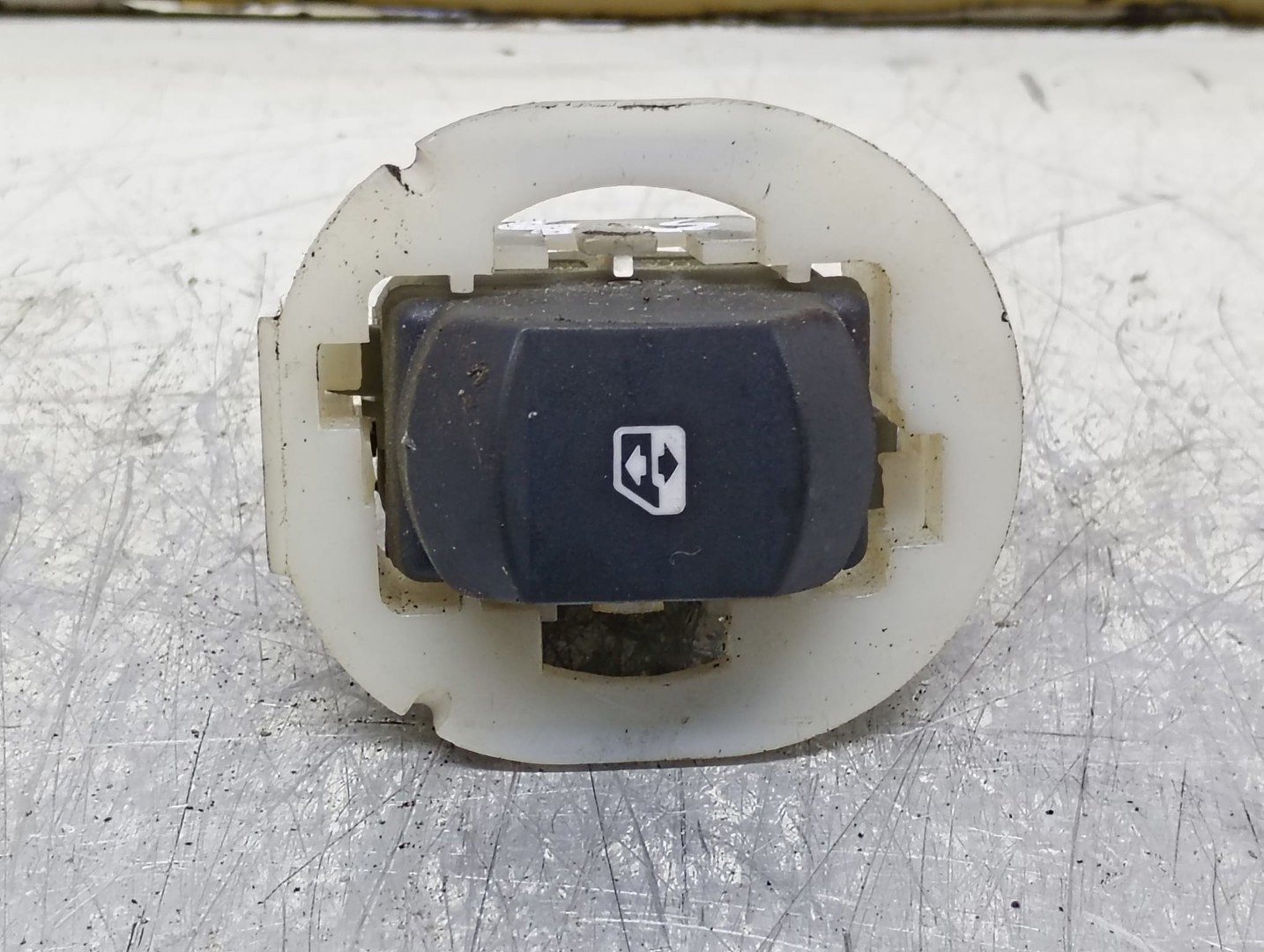 Buton geam 156018100 Renault Megane 2 (2002 - 2006)