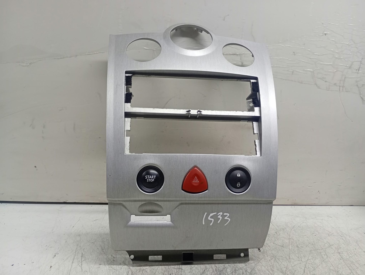 Buton avarii 8200178630 Renault Megane 2 (2002 - 2006)
