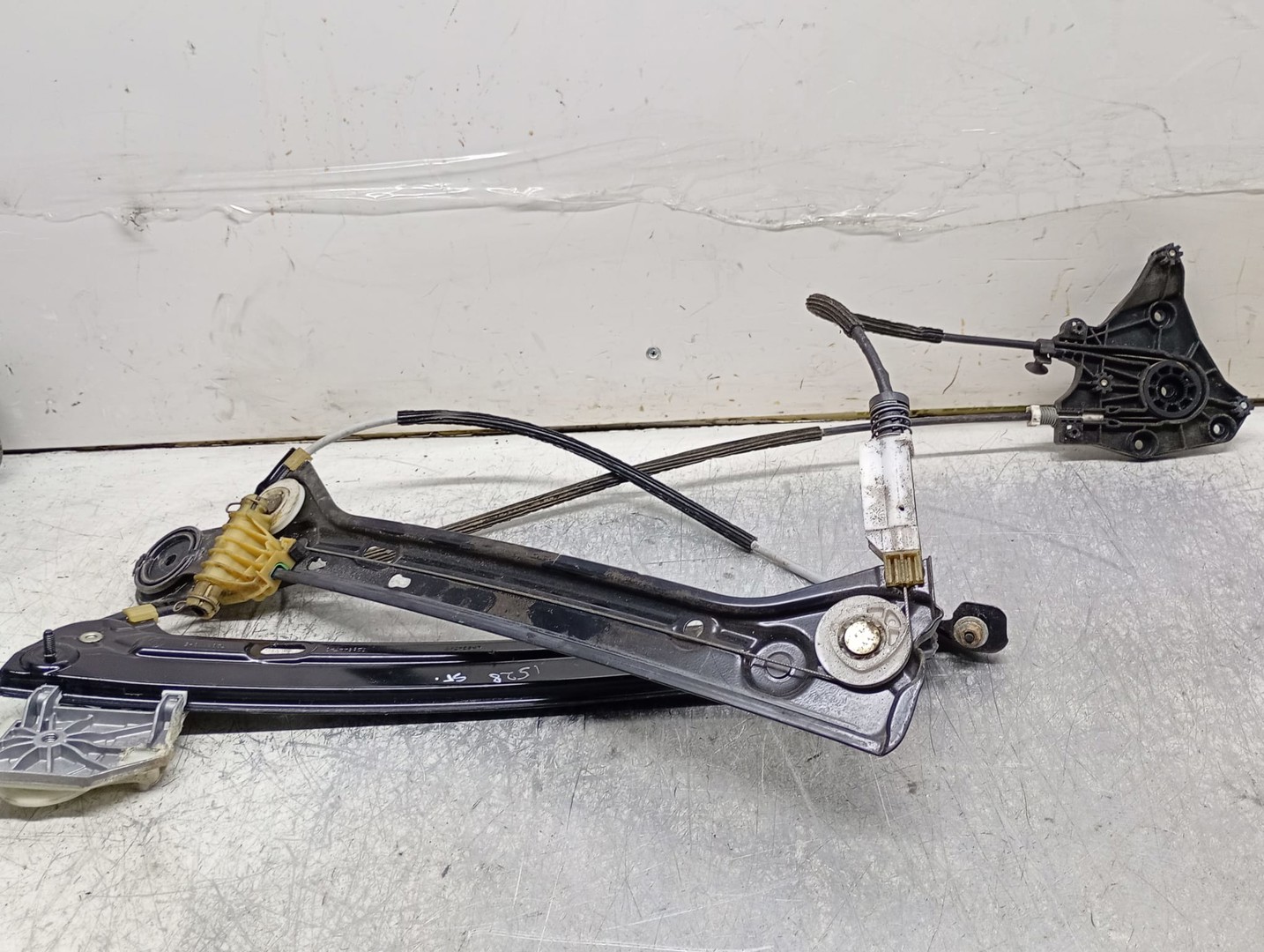 Macara geam stanga fata 7292119 BMW Seria 1 F20/F21 (2011 - 2015)