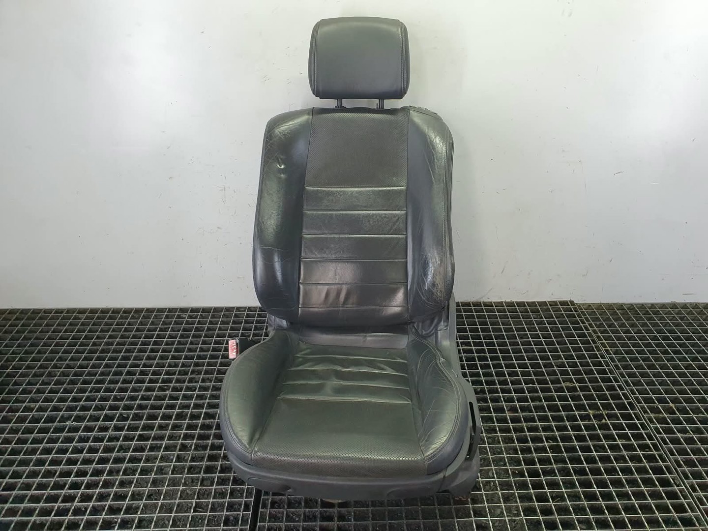 Scaun stanga fata Renault Megane 2 (2002 - 2006)
