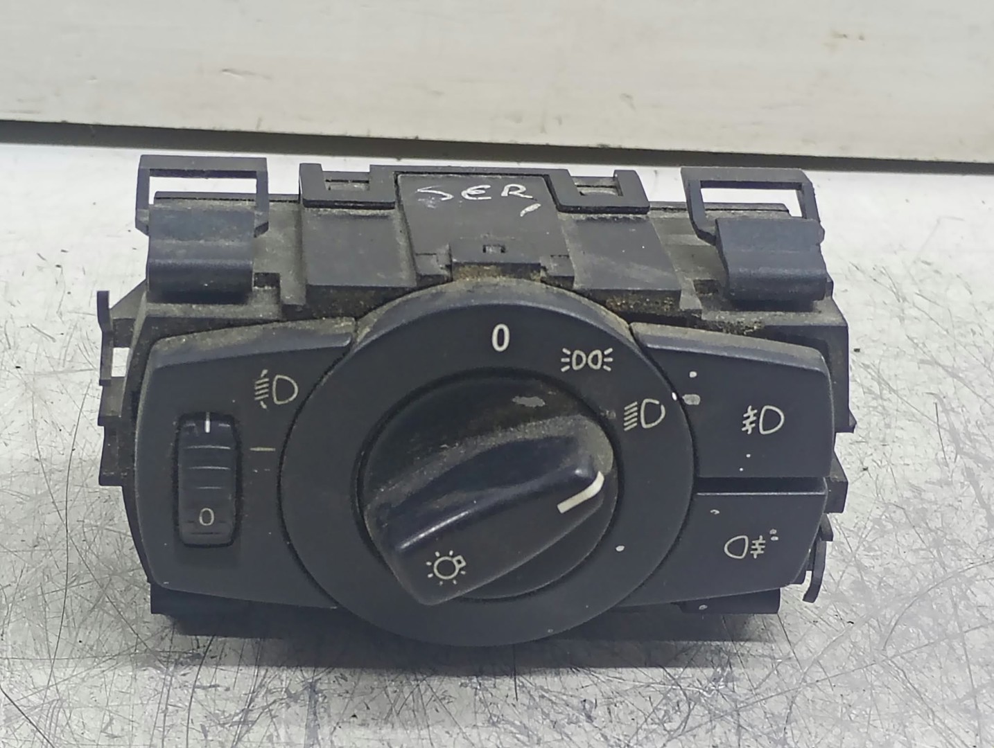 Bloc lumini 33600102 BMW Seria 3 E90 (2004 - 2010)