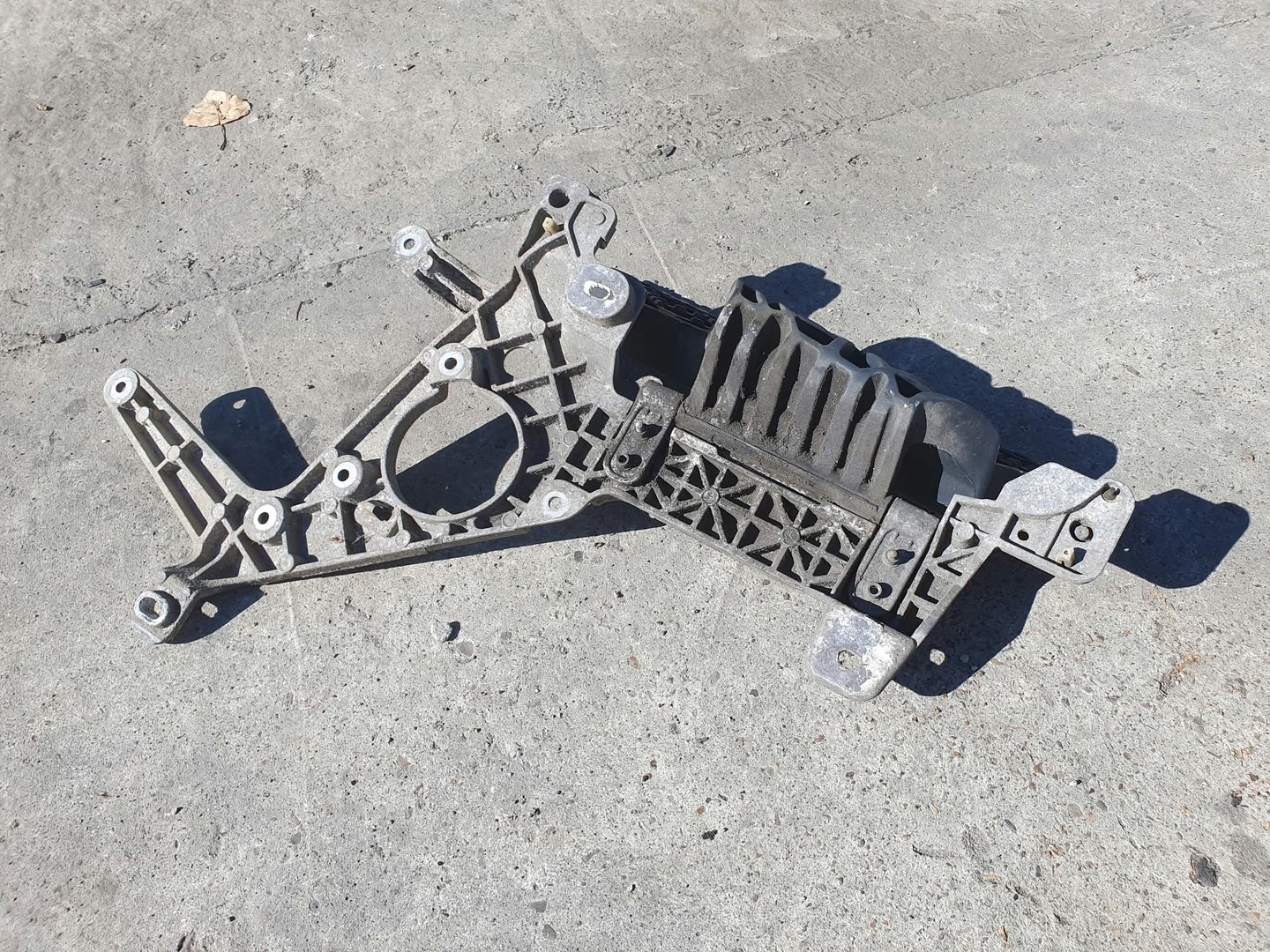 Suport bara fata a9608850545 Mercedes Benz Actros MP4 1 (2011 - 2019)