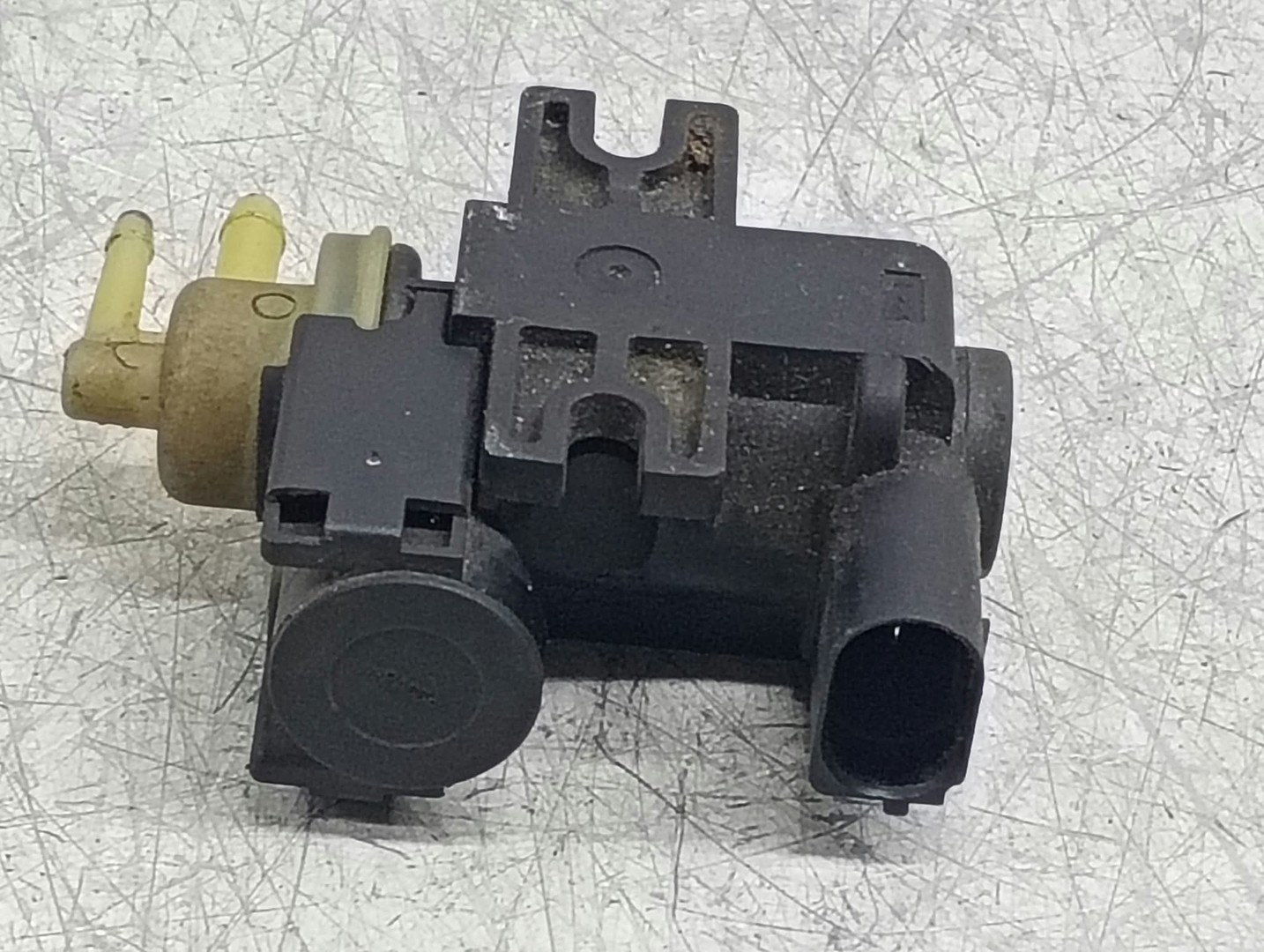 Electrovalva vacuum 8K0906627 Audi A4 B8/8K (2007 - 2011)