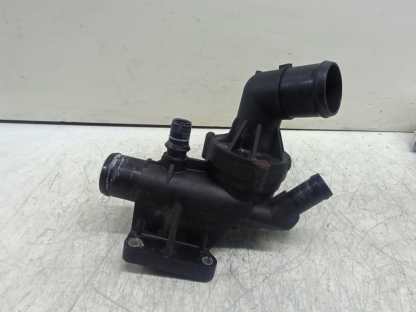 Carcasa termostat 110614599R Nissan Qashqai 2 J11 (2013 - 2020)