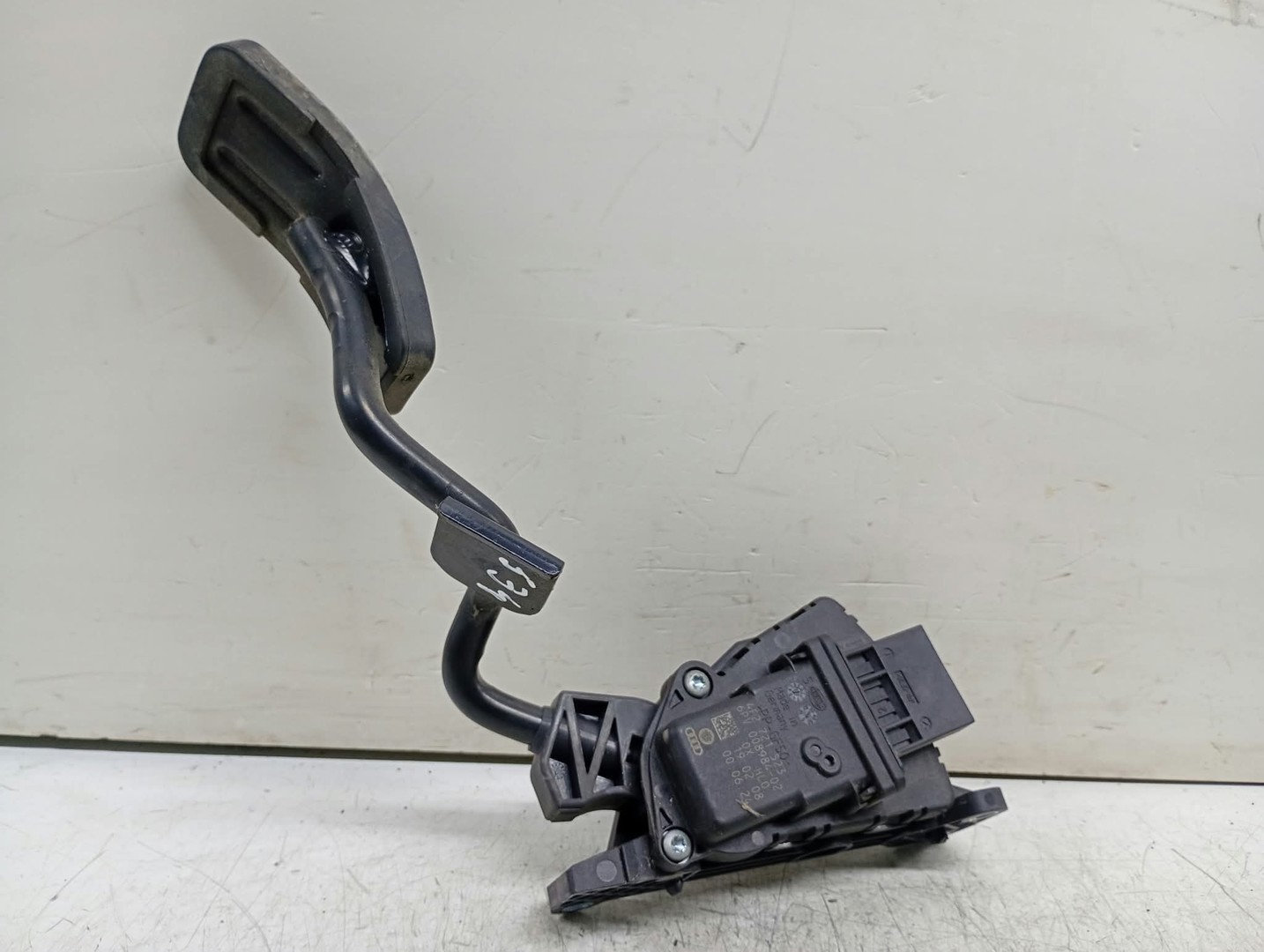 Pedala acceleratie 4F2721523 008984-02 Audi A6 4F/C6 (2004 - 2008)