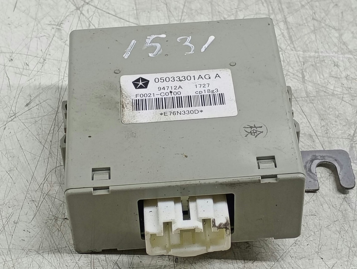 Modul confort 05033301AG Jeep Compass 1 (2006 - 2010)