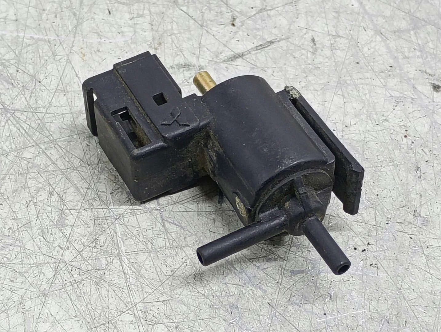 Electrovalva vacuum k5T49093 Mazda 323 BJ (facelift) (2000 - 2003)