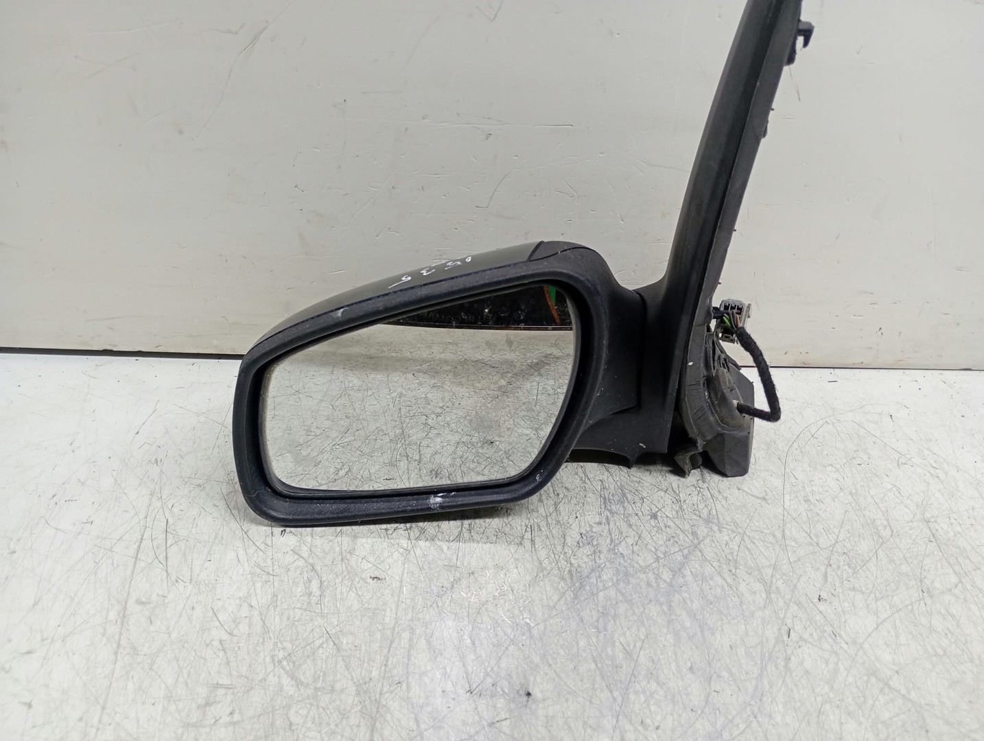 Oglinda stanga E11025847 Ford C-Max 1 (2003 - 2007)
