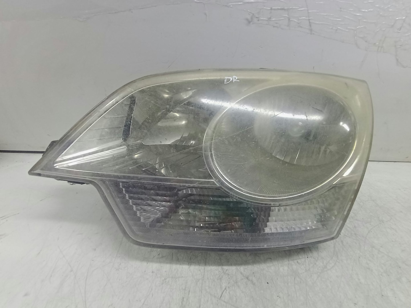 Far stanga E13252228 Opel Antara 1 (2006 - 2011)